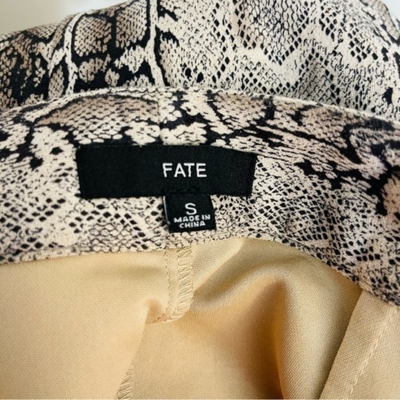 NWT Fate Zip Front Snake Print Skirt Women Size Small Color Black/Tan - Picture 4 of 6